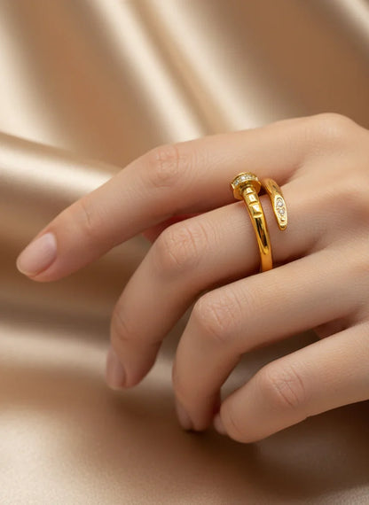 Inel Tip Cui inox placat cu aur 18k