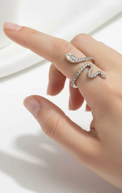 Inel reglabil șarpe argintiu cu pietre zirconiu din inox - Blingz